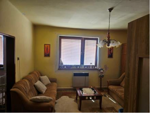 Rod. dom, Kostolná 348/37, Bučany, Okr. Trnava, podiel 1/2 - 7