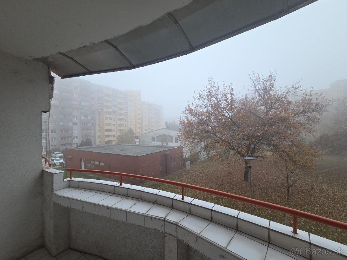 Prenájom 3izb.byt s balkónom Dlhé Diely - 7