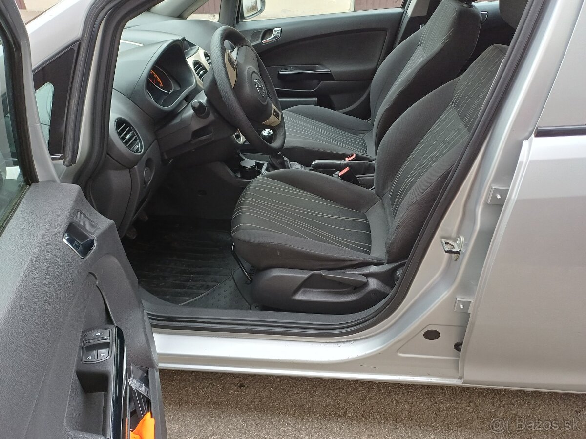 Opel Corsa 1,2 - 87 000 Km - klimatizácia - 7
