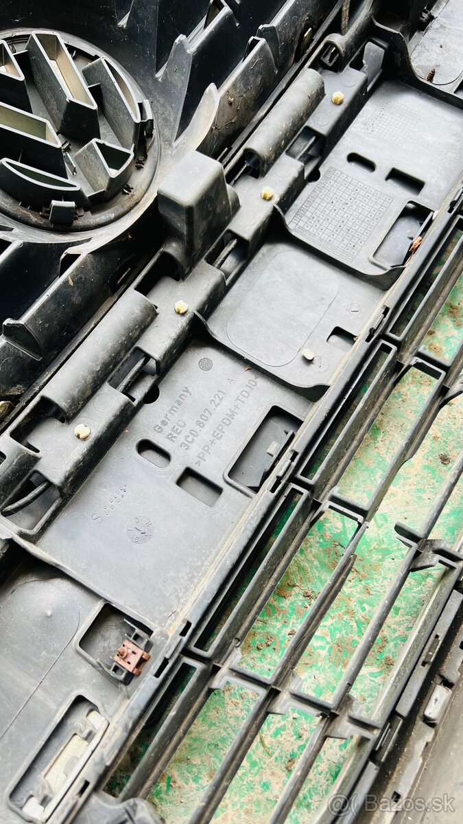 Rozpredám Passat B6 - kompletá predná časť - 7