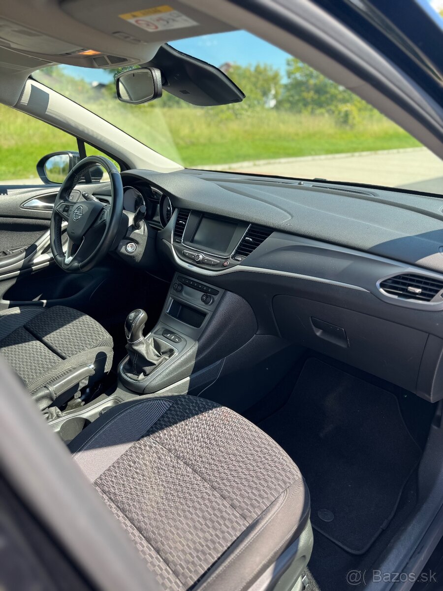 Opel astra sports tourer - 7