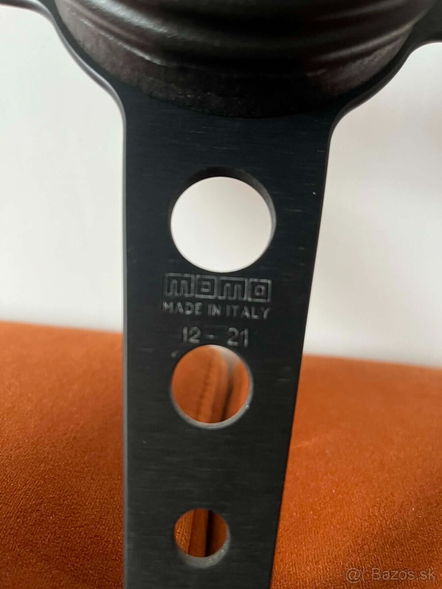 Momo drevený volant 350mm plus náboj - 7