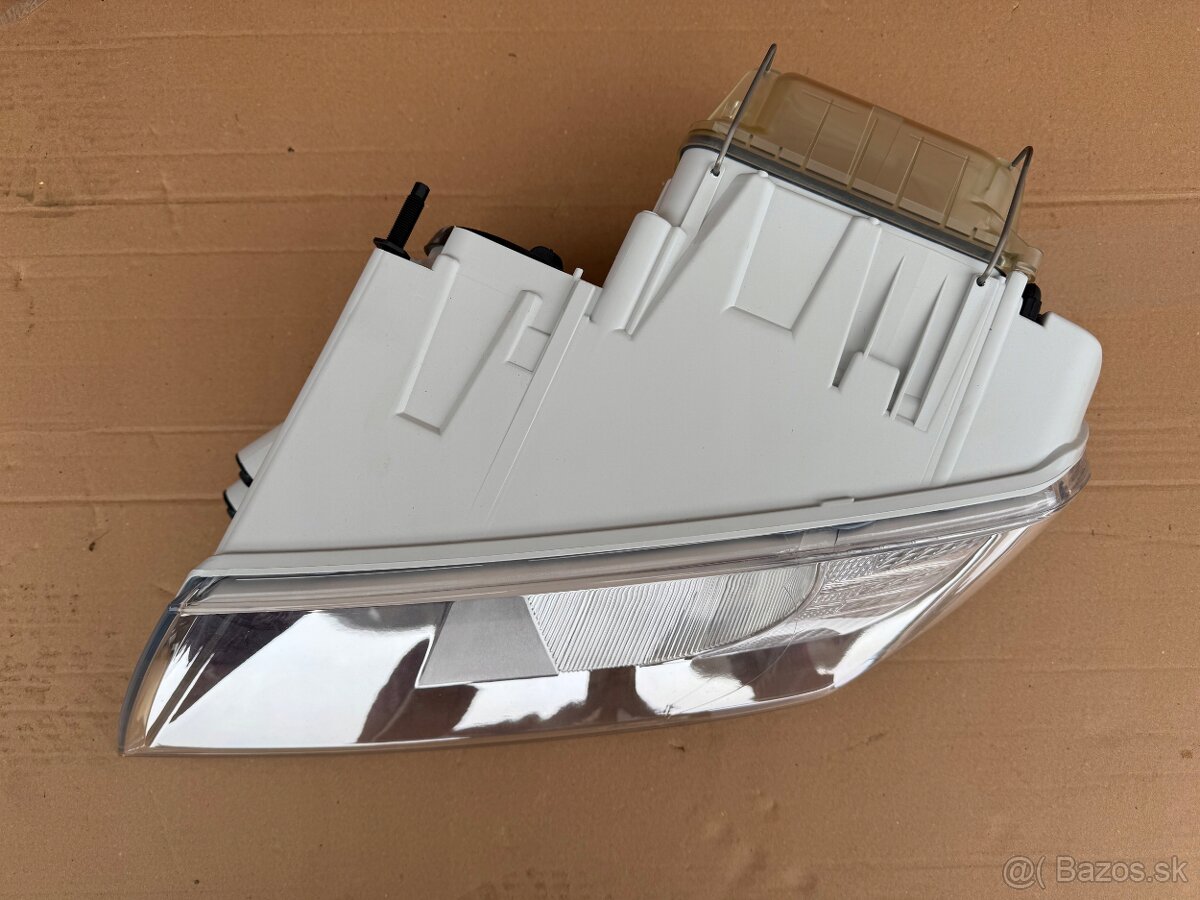 ŠKODA OCTAVIA 2 PRED FL 2004-2010 PREDNÉ SVETLÁ REFLEKTORY - 7