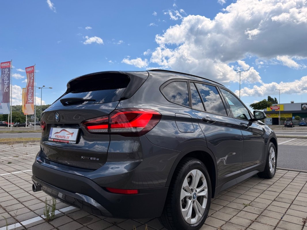 BMW X1 xDrive 25e Business Advantage A/T - 7