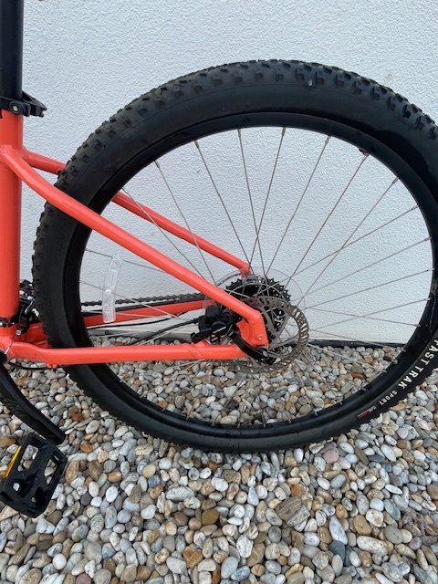 Predám značkový MTB SPECIALIZED - 7