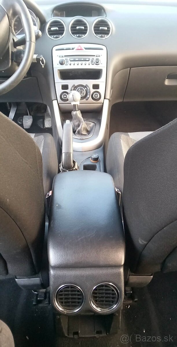 Peugeot 308 1,6HDi 80kw kód:9HZ - 7