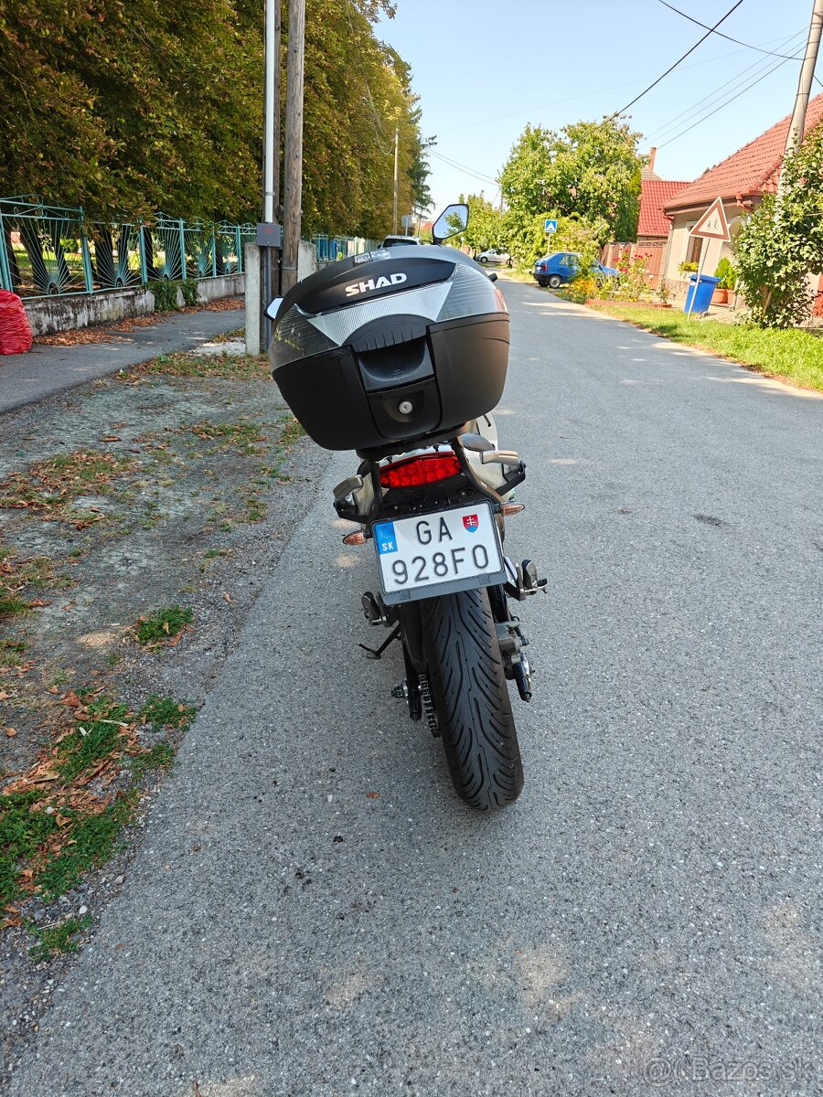 Kawasaki ER6N - 7
