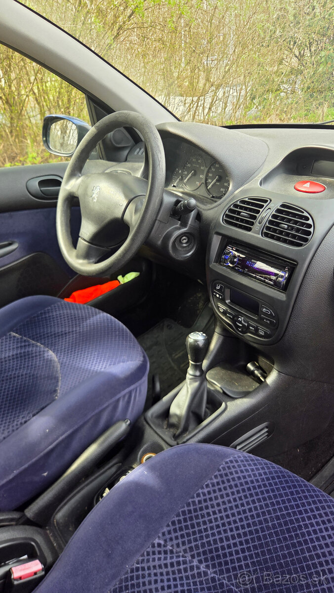 Peugeot 206, 2004 - 7