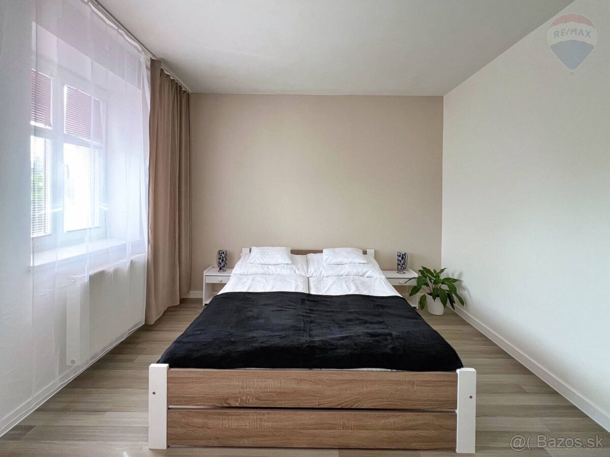PRENÁJOM 2- izb. byt ul. Mierová Bojnice + park. státie - 7