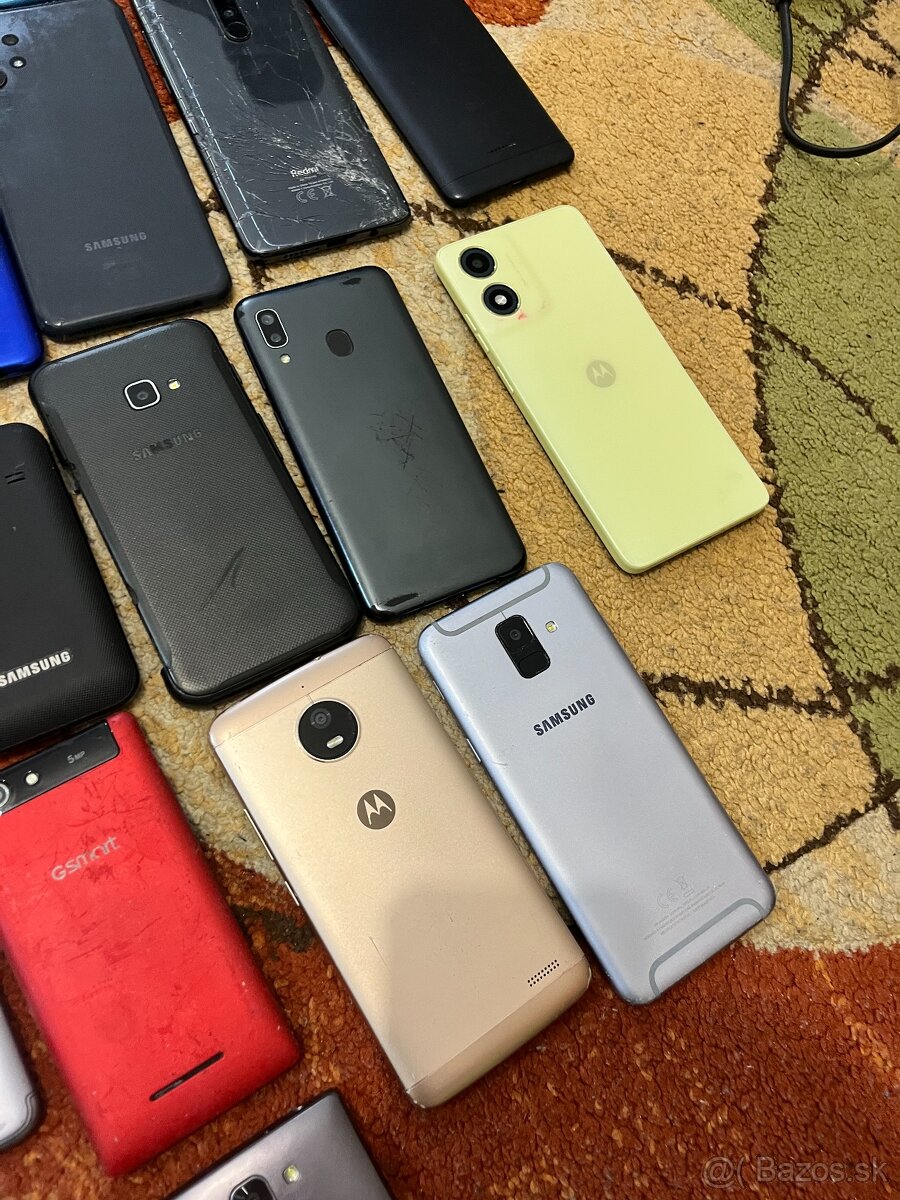 Predám 22 telefonov + tablet - 7