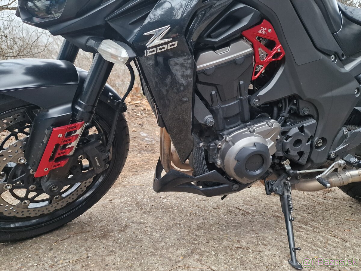 Kawasaki Z1000 - 7