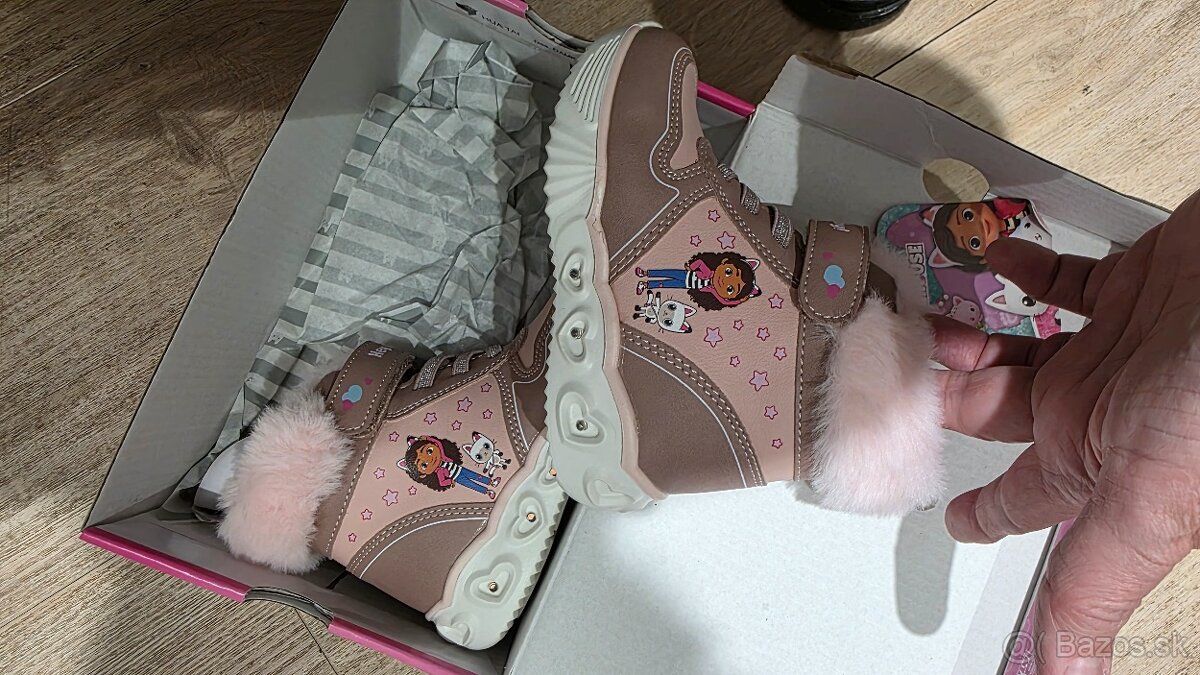 Nenosene nove topanočky pre dievcatko - 7