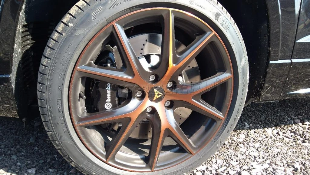 Stredové Krytky CUPRA do Alu diskov - 7