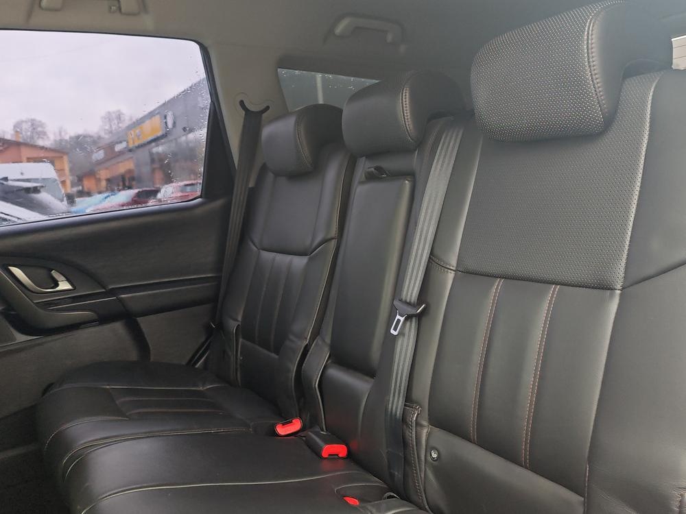 Mahindra XUV XUV500 - 7