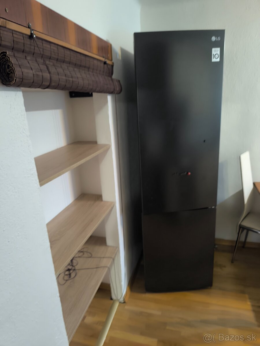 Prenájom 3 izbového bytu - sídlisko 1 - 7