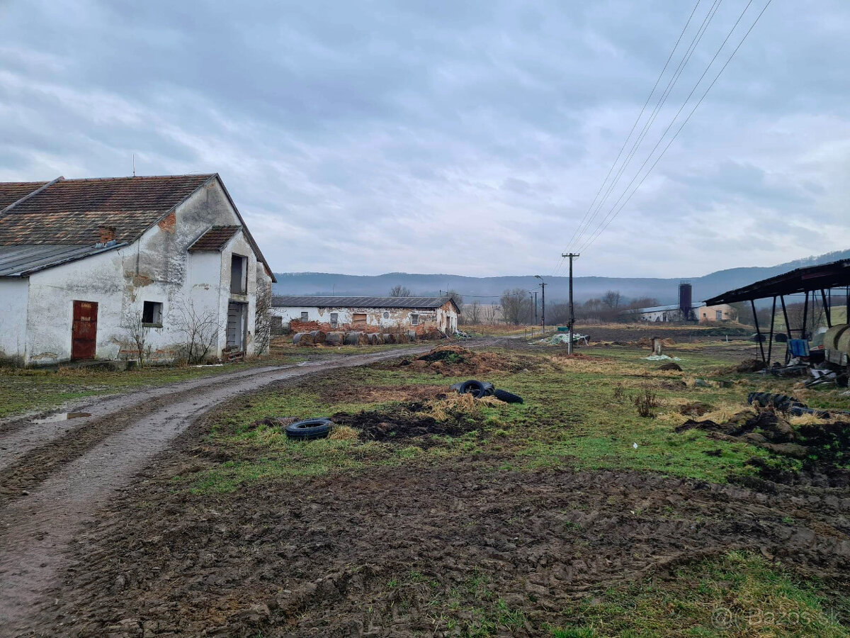 Ponúkame hospodárske budovy obci Chvalová. - 7