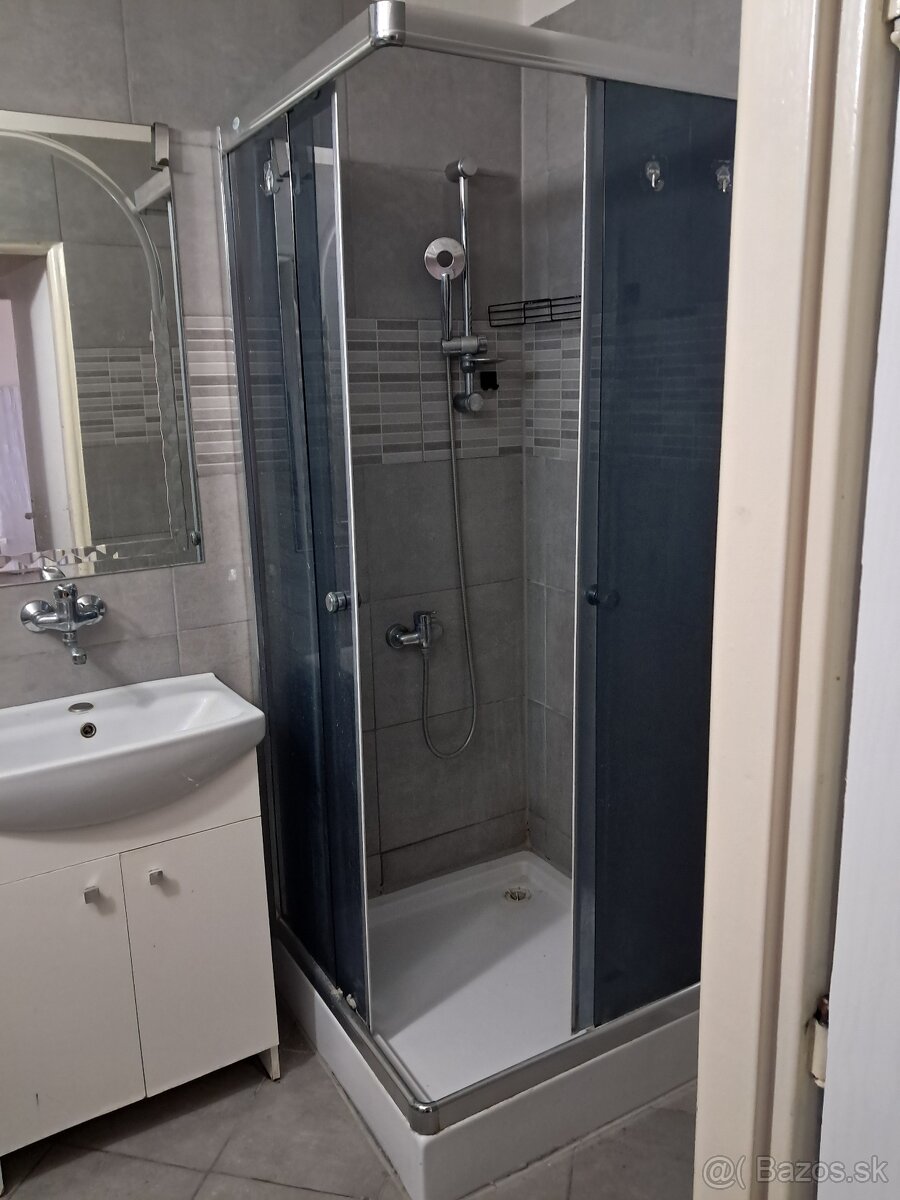 Predam väčši 1izbovy byt - 7