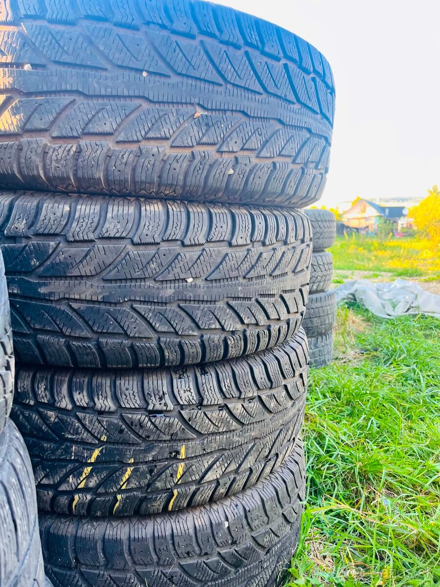 225/70r16 zimné - 7