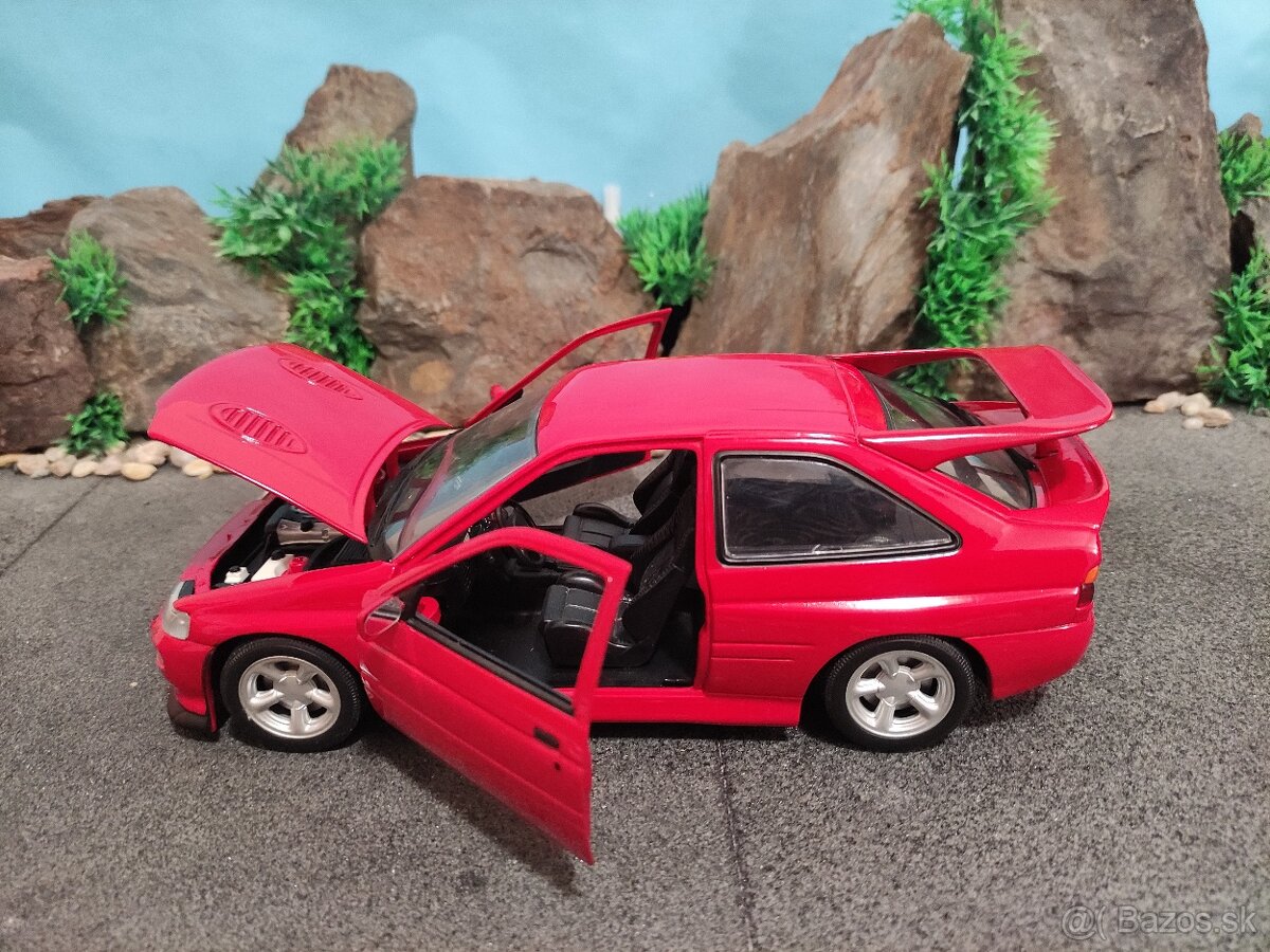 Prodám model 1:18 Ford escort RS cosworth - 7