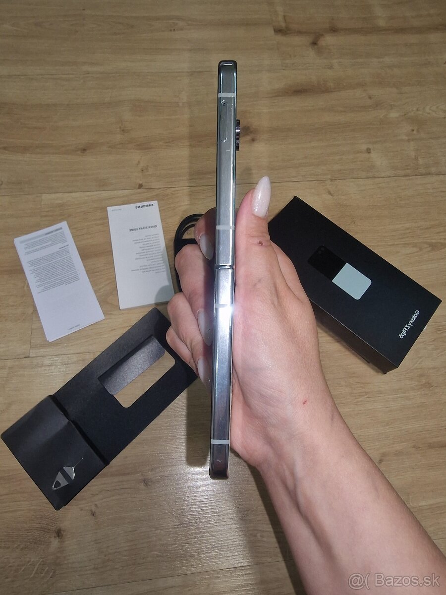 Samsung galaxie Z Flip 5 - 7