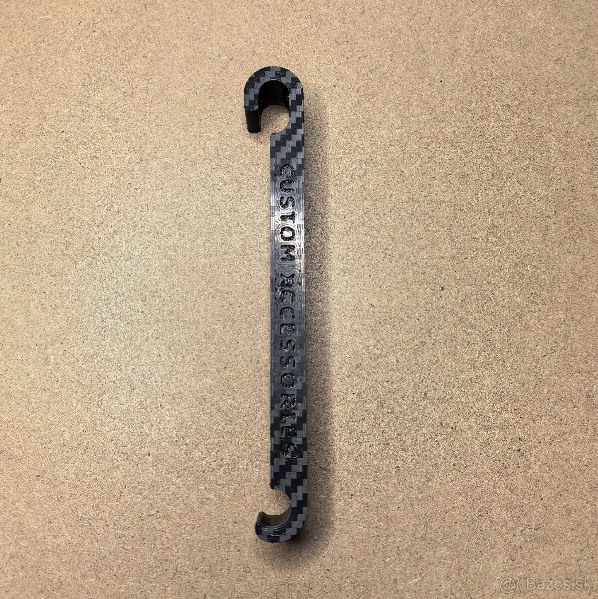 Háčiky na deliacu mrežu pre Volvo - 7