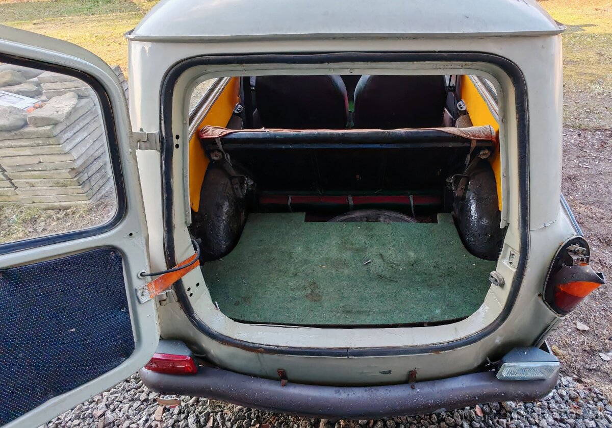 Trabant P50 kombi - 7