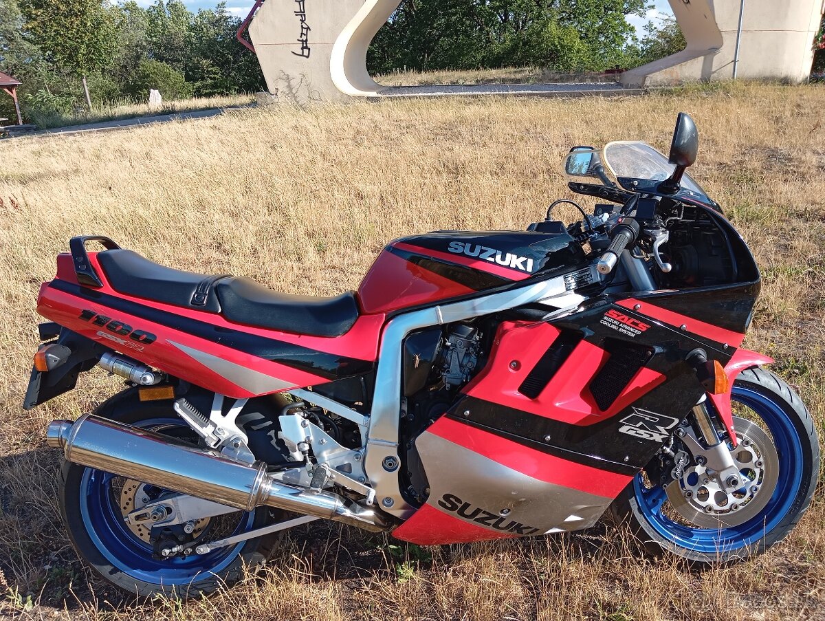 Suzuki GSX-R 1100 - 7