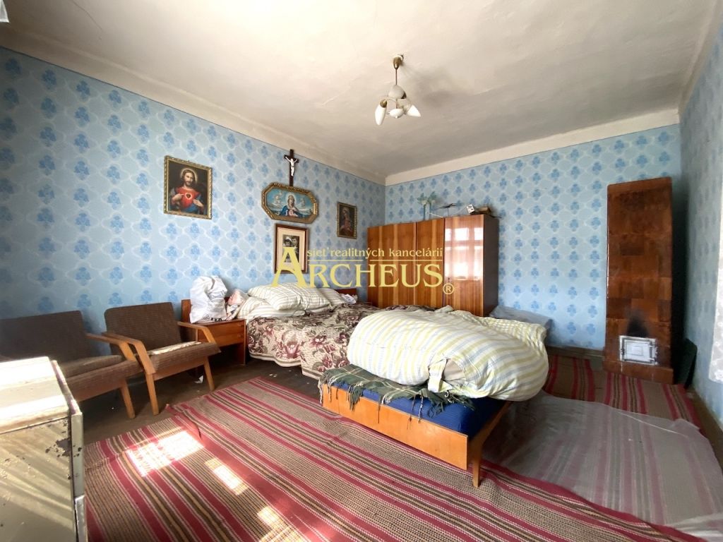 STARŠÍ RODINNÝ DOM S VEĽKÝM POZEMKOM, HAŽLÍN, OKRES BARDEJOV - 7