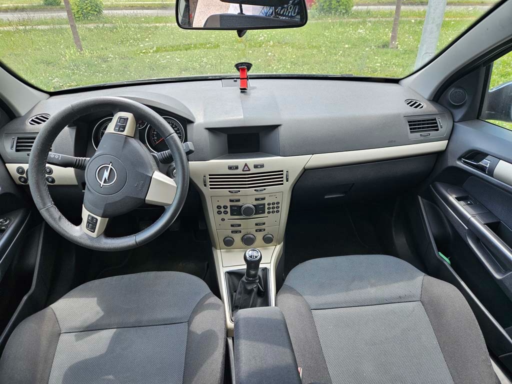 Astra 2007 Sedan H - 7