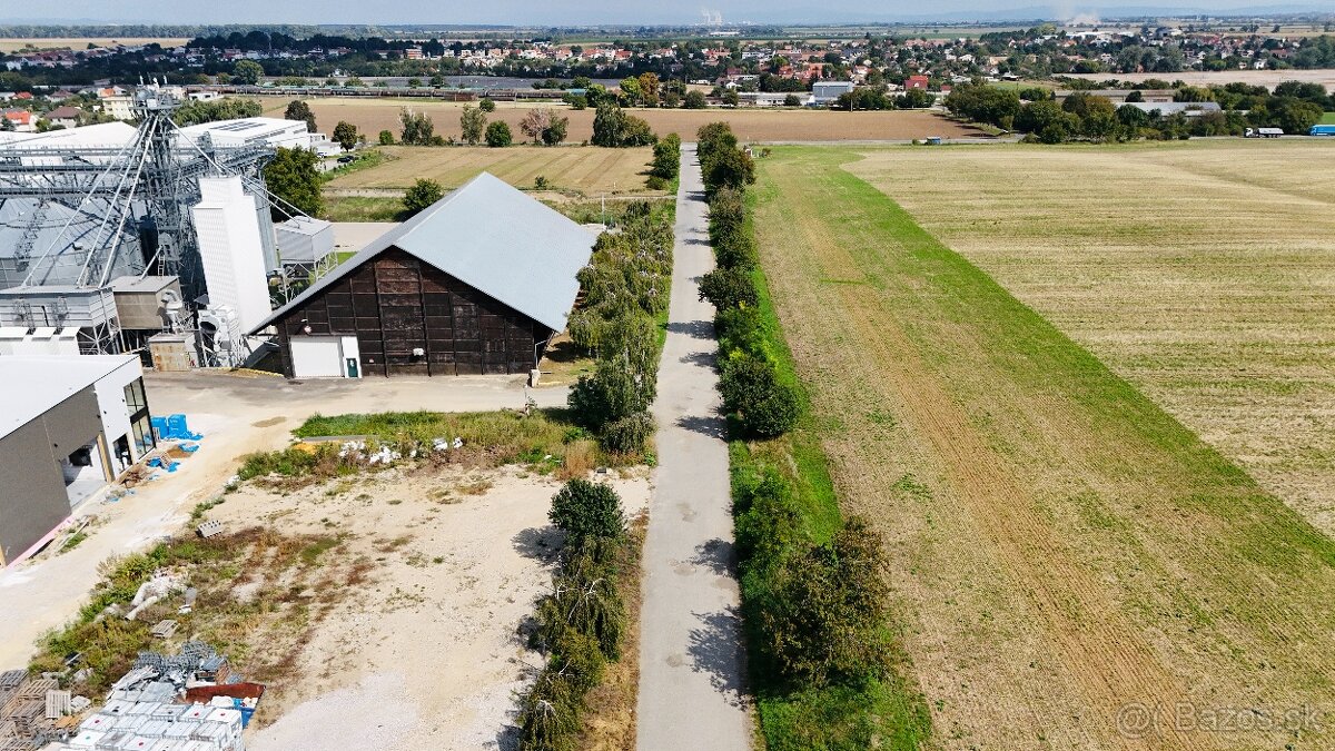 Pozemok 9060 m2 so stav. pov. na výstavbu haly v Šelpiciach - 7