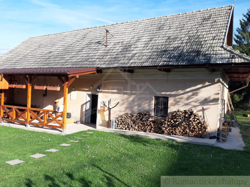 Kamenný domček pri Detve – rozpracovaná chalupa s veľkým p - 7