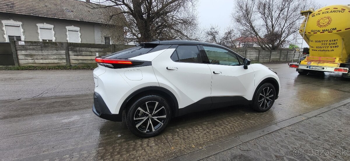 Toyota C-HR 2.0-l-VVT-i Hybrid - plug-in - 7