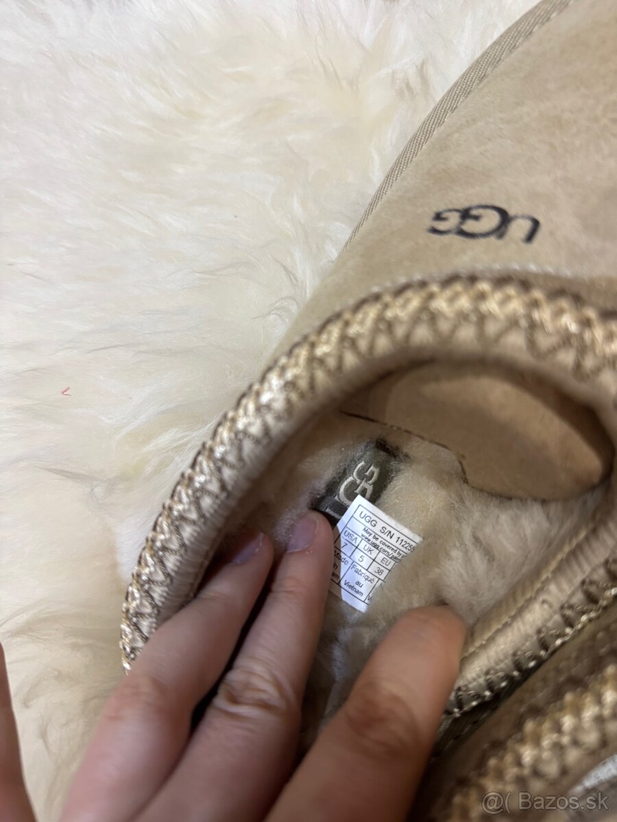 Uggy - 7