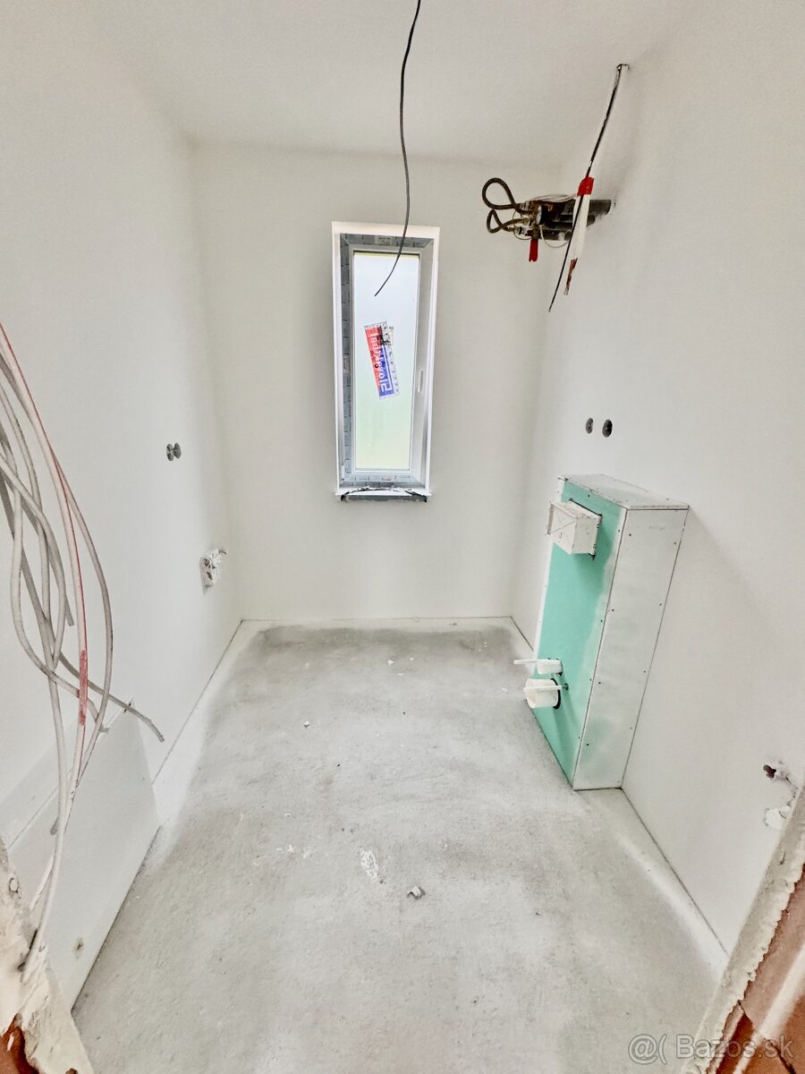 Na predaj 4i RD v radovej zástavbe, 218m2 pozemok - 7