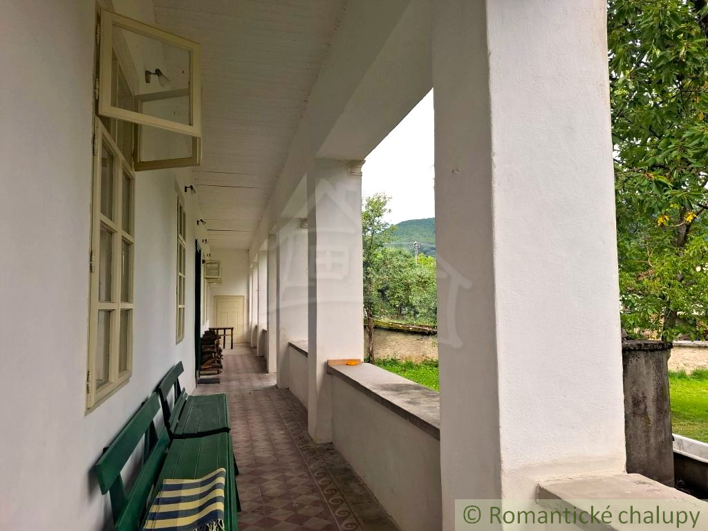 VÝRAZNE ZNÍŽENÁ CENA - Unikátny meštiansky dom s veľkou zá - 7