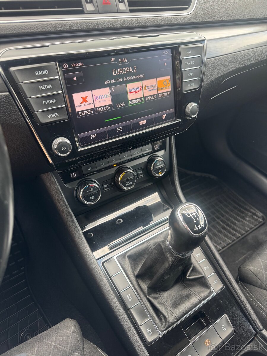 Predám Škoda Superb combi manuál 4x4 - 7