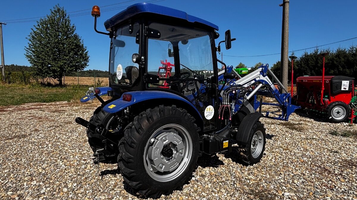 Traktor LOVOL - 7