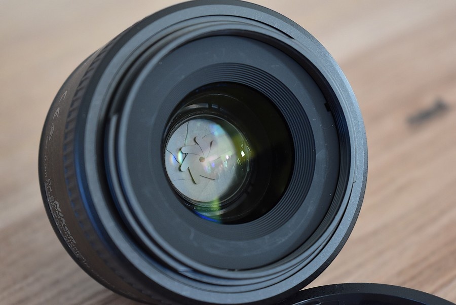 Nikkor 35 mm AF-s 1,8G nikon - clona krytky vrecko + filter - 7