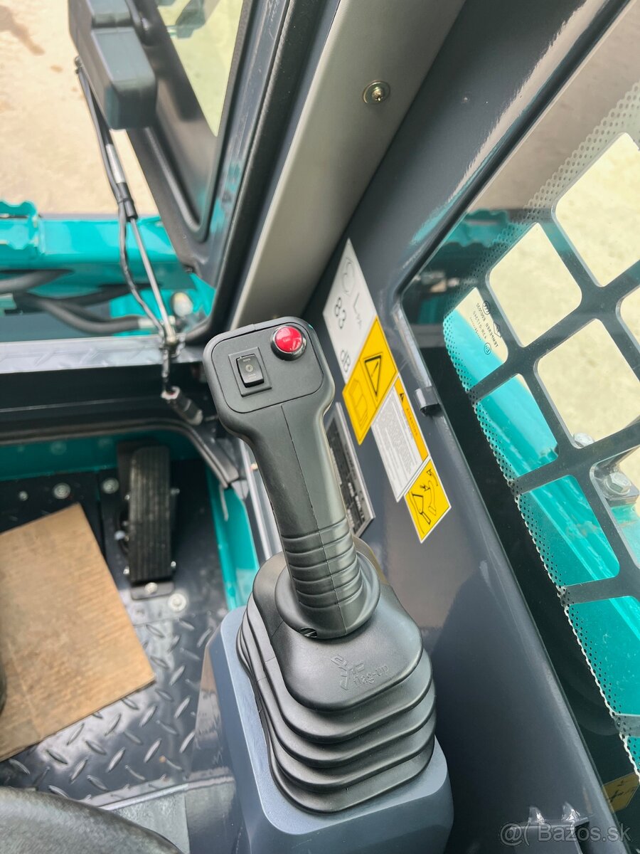 Šmykom riadený nakladač Sunward SWL3230 - 7