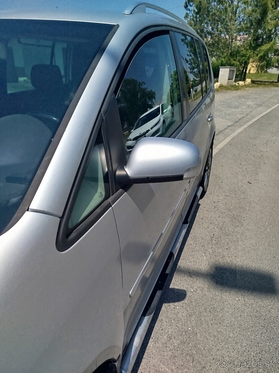 Predám Volkswagen Touran - 7