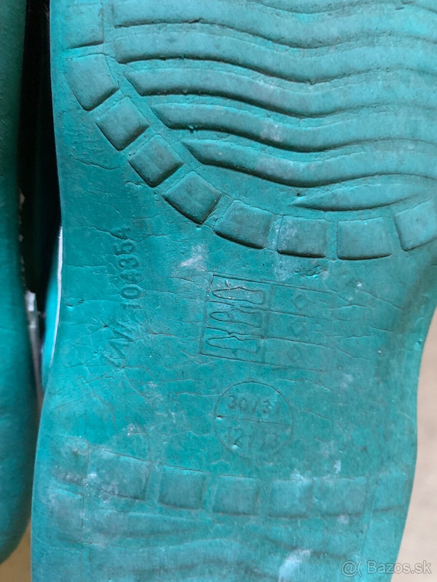 Tenisky a crocsy - 7