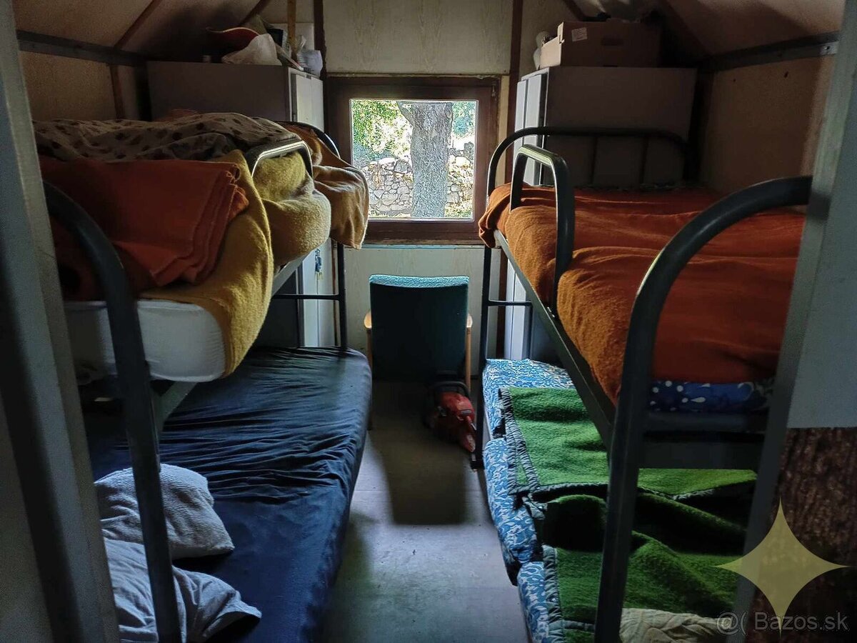 Predaj, pozemok na kraji lesa v južnej časti Záježovského c - 7