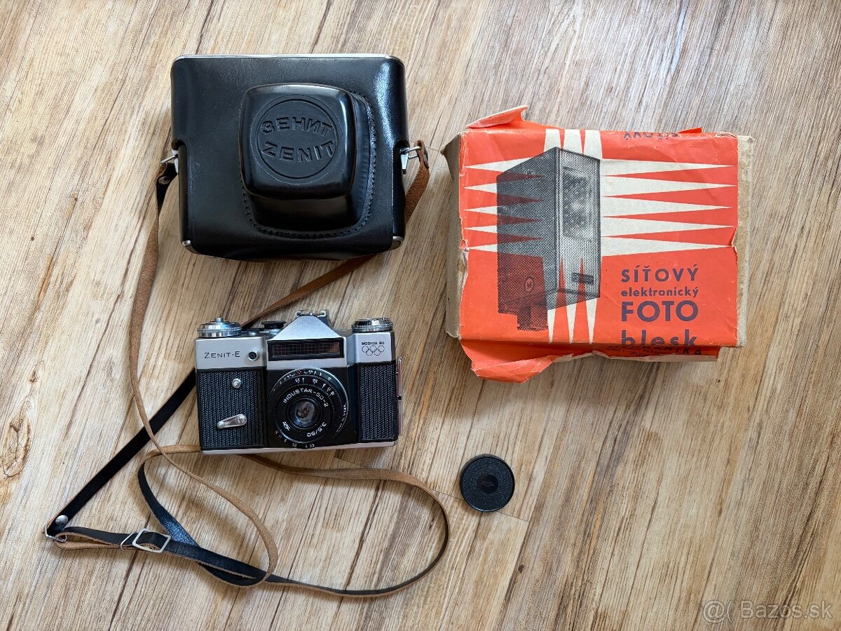 Fotoaparát Zenit-E Moskva 80 + blesk - 7