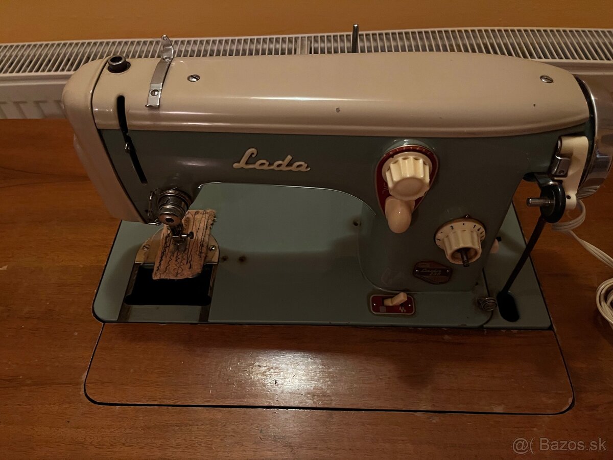 Stolový šijací stroj - 7