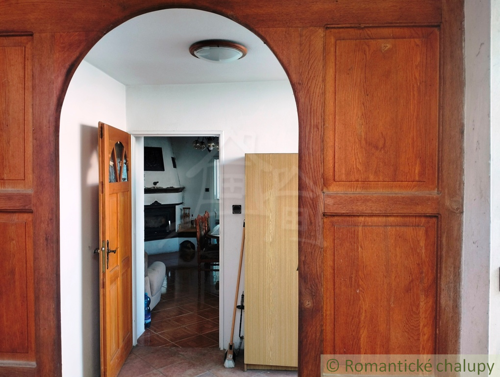 Veľký pekný dom v malebnej obci Nová Lehota na predaj - 7