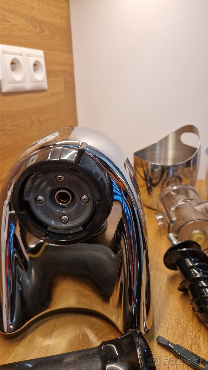 Odstavovac Sana Juicer Omega EUJ 707 - 7