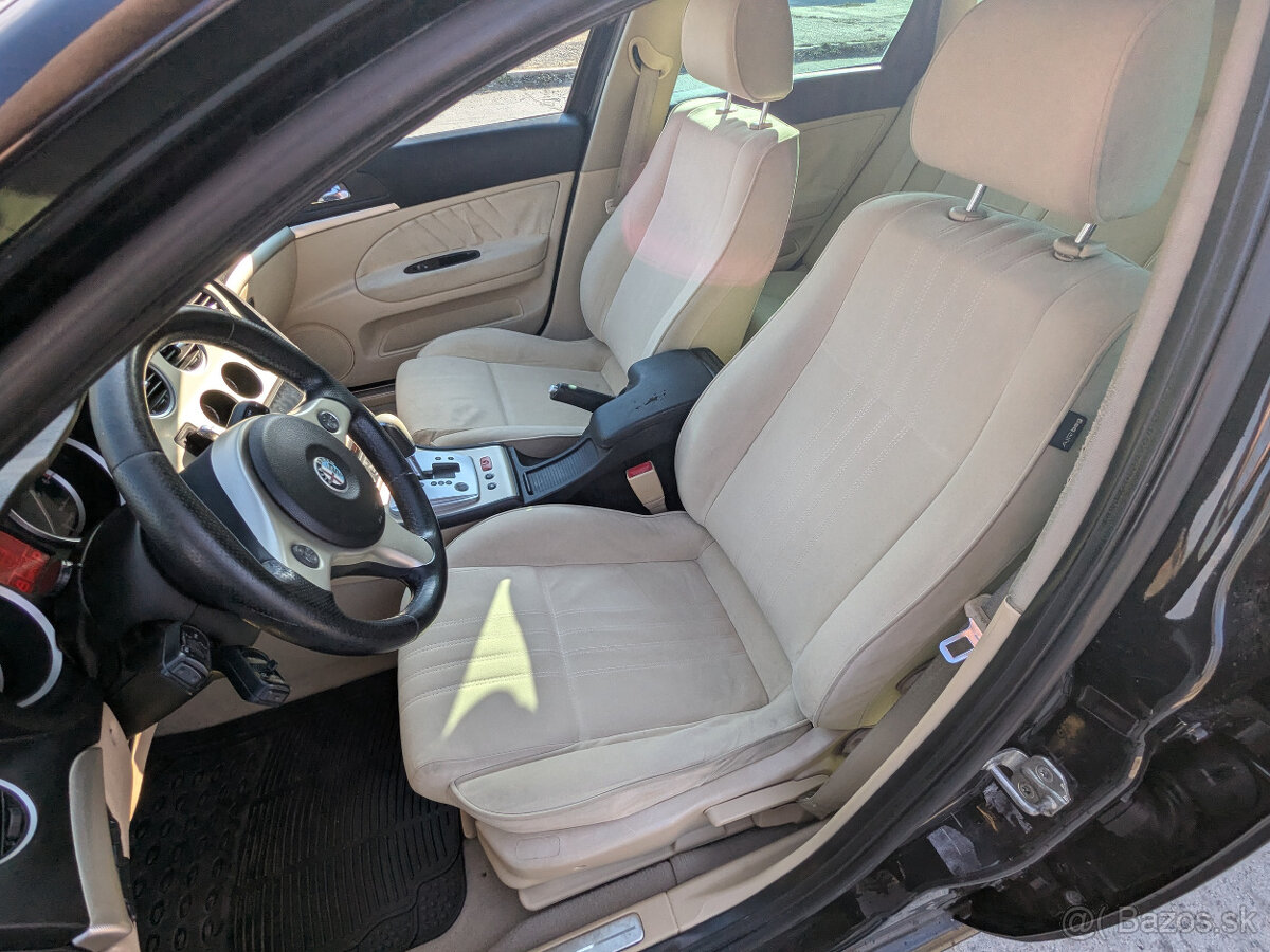 Alfa Romeo 159 1.9 JTDm 110kw - 7