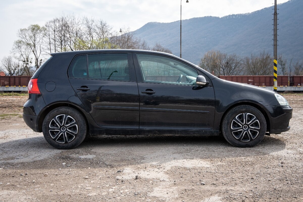 Volkswagen Golf V - 7