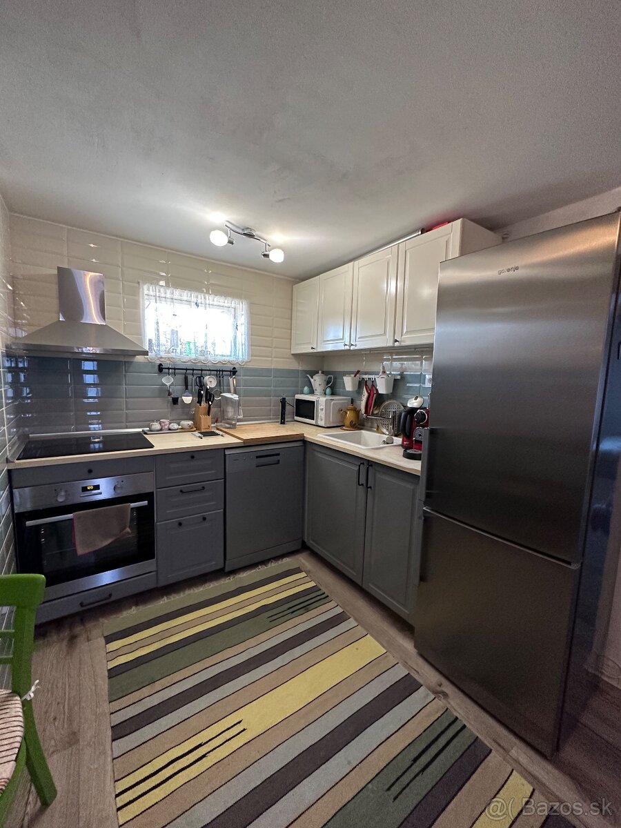 Na predaj rodinný dom v Medveďove - 7