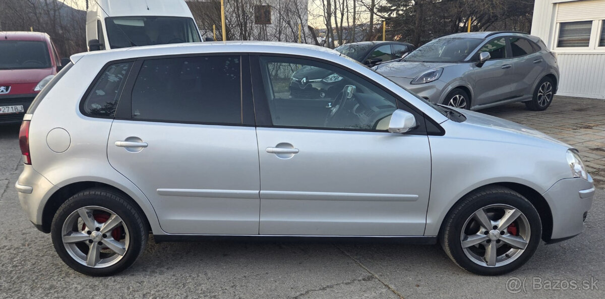 VW POLO 1,2 HTP r.v. 2005 - 7
